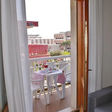 Apartman Marcello-piazza Torino-lido Di *